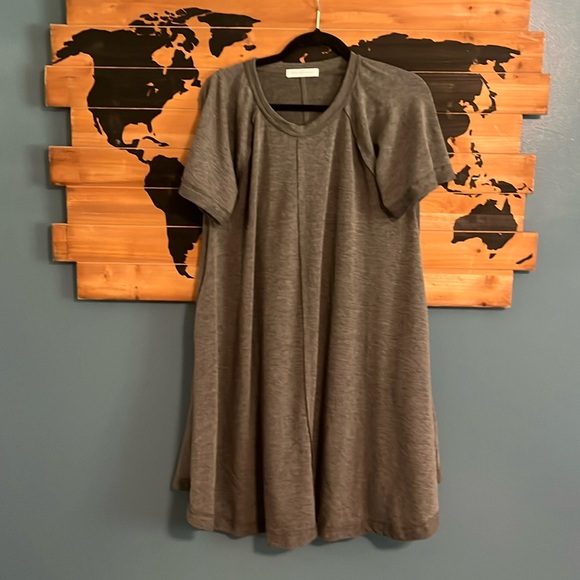 Three Bird Nest Hometown Favorite Tee Dress - size M NWOT - Picture 3 of 10